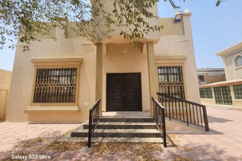 Villa te koop in Ras Al Khaimah, VAE 2 slaapkamers, 650 vr.m., nr 735073 - foto 3
