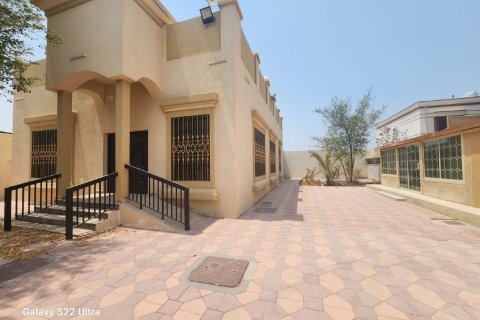 Villa te koop in Ras Al Khaimah, VAE 2 slaapkamers, 650 vr.m., nr 735073 - foto 2