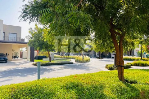 Radový dom v Dubai South (Dubai World Central), SAE 4 spálne, 290 m2 č. 642277 - Fotografia 10