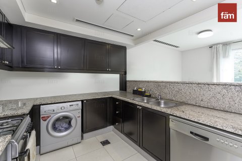 Townhouse in Dubai, UAE 2 bedrooms, 180 sq.m. № 647961 - photo 7