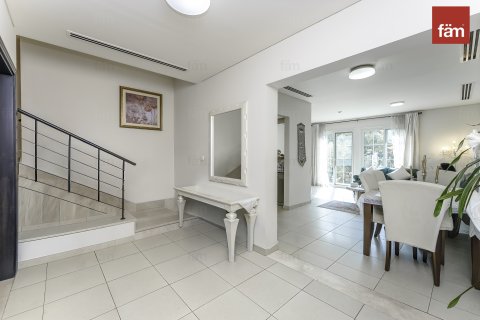 Townhouse in Dubai, UAE 2 bedrooms, 180 sq.m. № 647961 - photo 5