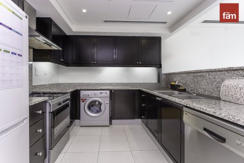 Townhouse in Dubai, UAE 2 bedrooms, 180 sq.m. № 647961 - photo 6