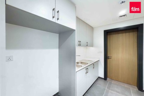 Villa in Dubai, UAE 4 bedrooms, 301.8 sq.m. № 647856 - photo 3