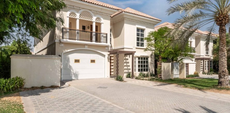 Villa itt: Dubai, EAE, 4 hálószoba, 792.5 m², azonosító: 647960