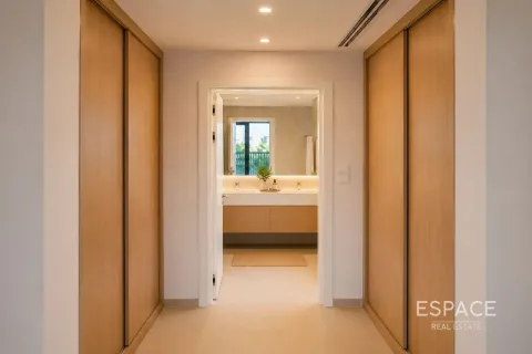 Řadový dům v Jebel Ali, Dubai, SAE 4 ložnice, 286 m² Č.: 738226 - fotografie 4