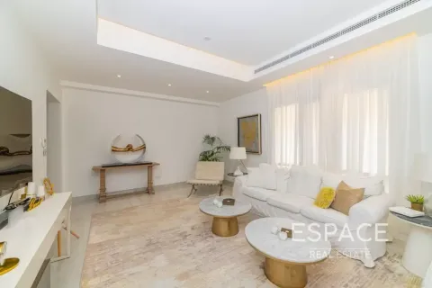 Vilă de închiriat în Meadows, Dubai, EAU 6 dormitoare, 505 mp.  №738210 - poză 4