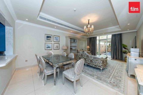 Apartment i Palm Jumeirah, Dubai, UAE 2 soveværelser, 359.3 kvm № 678352