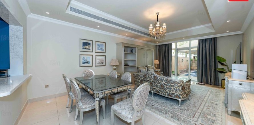 Palm Jumeirah, Dubai, UAE의 아파트 침실 2개, 359.3제곱미터 번호 678352