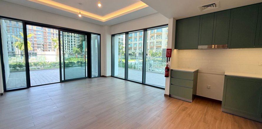 Lakás itt: Al Wasl, Dubai, EAE, 1 hálószoba, 131.2 m², azonosító: 678358