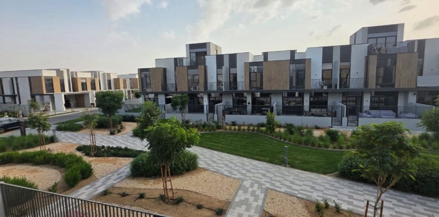 Rekkehus i Dubai, Emiratene 3 soverom, 168 kvm nr. 678353