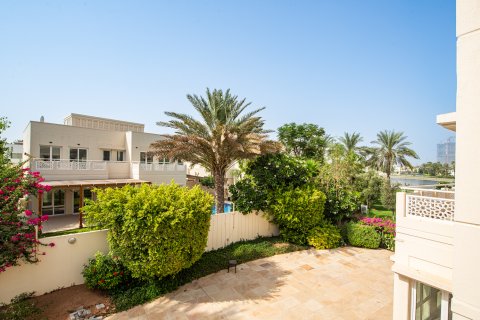 וילה להשכרה ב Meadows, Dubai, איחוד האמירויות  6 חדרי שינה, 987.74 מ"ר, מספר 749872 - תמונה 27