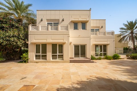 וילה להשכרה ב Meadows, Dubai, איחוד האמירויות  6 חדרי שינה, 987.74 מ"ר, מספר 749872 - תמונה 2