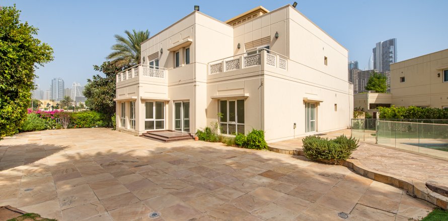 וילה ב Meadows, Dubai, איחוד האמירויות 6 חדרי שינה, 987.74 מ"ר מספר 749872