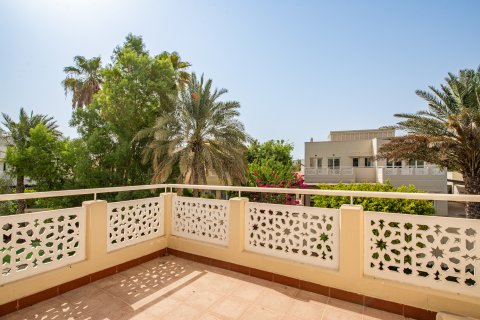 וילה להשכרה ב Meadows, Dubai, איחוד האמירויות  6 חדרי שינה, 987.74 מ"ר, מספר 749872 - תמונה 26
