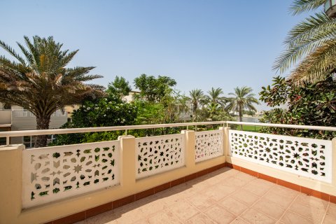 וילה להשכרה ב Meadows, Dubai, איחוד האמירויות  6 חדרי שינה, 987.74 מ"ר, מספר 749872 - תמונה 24
