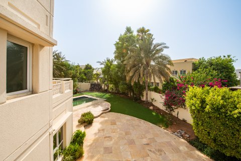 וילה להשכרה ב Meadows, Dubai, איחוד האמירויות  6 חדרי שינה, 987.74 מ"ר, מספר 749872 - תמונה 25