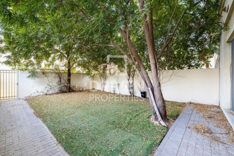 Villa in The Springs, Dubai, UAE 2 bedrooms, 167 sq.m. № 682944 - photo 17