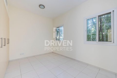 Villa in The Springs, Dubai, UAE 2 bedrooms, 167 sq.m. № 682944 - photo 8