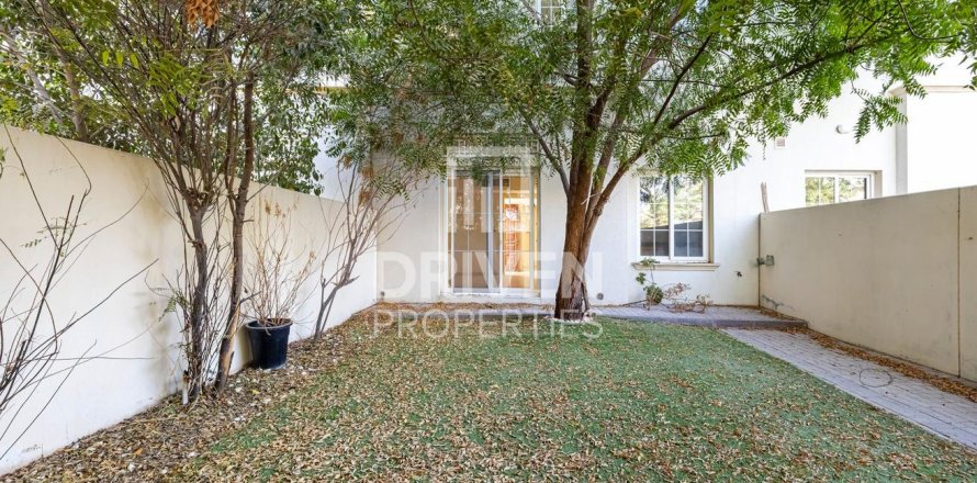 Villa in The Springs, Dubai, UAE 2 bedrooms, 167 sq.m. № 682944