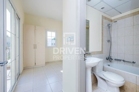 Villa in The Springs, Dubai, UAE 2 bedrooms, 167 sq.m. № 682944 - photo 12