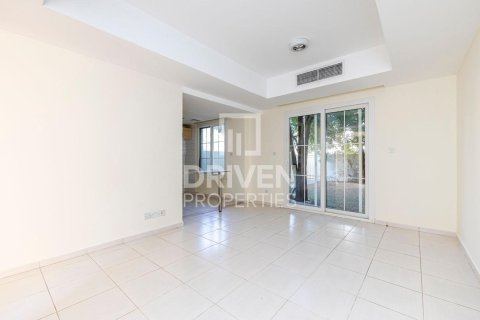 Villa in The Springs, Dubai, UAE 2 bedrooms, 167 sq.m. № 682944 - photo 2