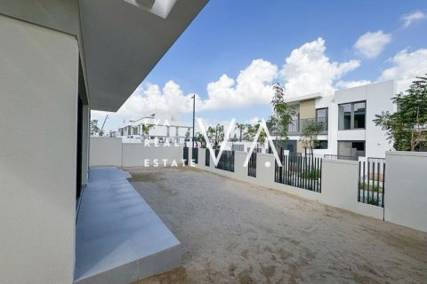 Dubai, BAE’de kiralık вилла 4 yatak odası, 405.79 m&sup2; No 637733 - fotoğraf 5
