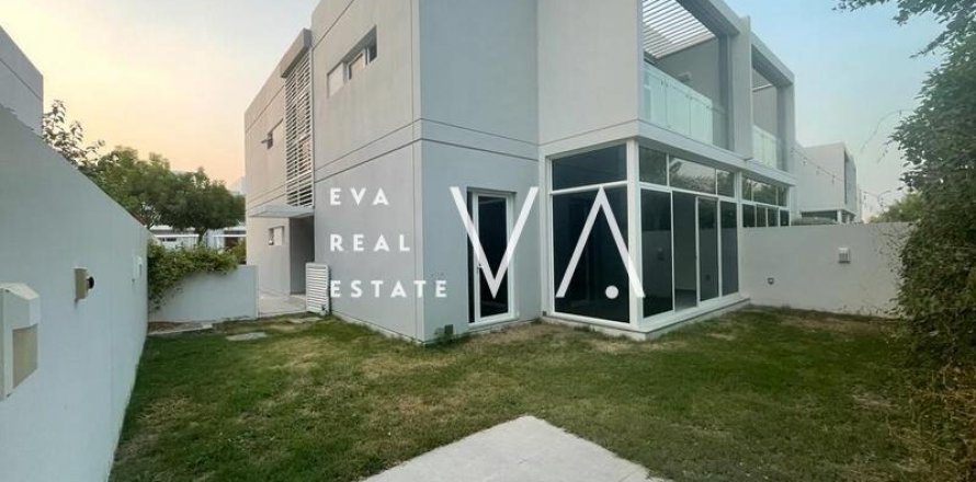 Ridamaja asukohaga Dubai, AÜE: 4 magamistoaga, 388.88 m² Nr 637734