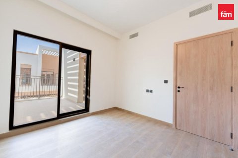 Таунхаус Дубай, БАӘ-да 4 жатын бөлмелер, 145.2 м² № 727312 - фото 7