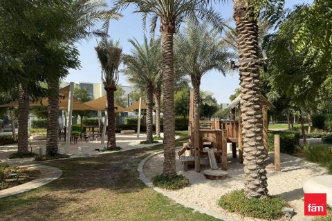 Rumah bandar di Dubai, UAE 3 bilik tidur, 128.6 meter persegi № 702544 - foto 17