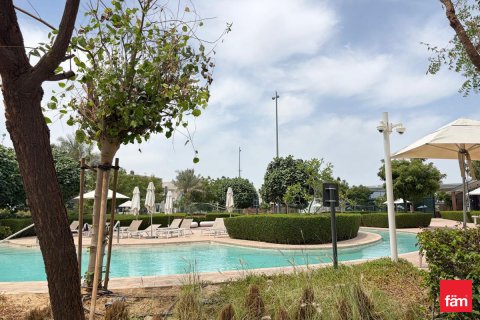 Townhouse în Dubai, EAU 3 dormitoare, 128.6 mp.  №702544