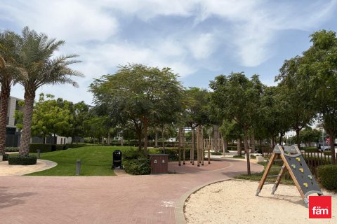 Rumah bandar di Dubai, UAE 3 bilik tidur, 128.6 meter persegi № 702544 - foto 14