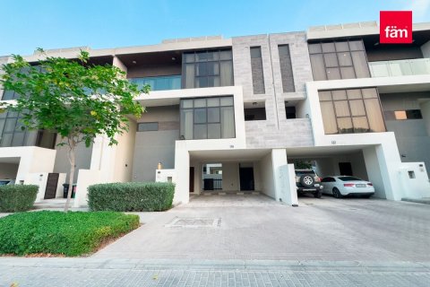 Řadový dům v Dubai, SAE 3 ložnice, 174.7 m² Č.: 702548