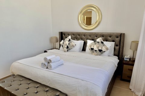 Apartmen di Town Square, Dubai, UAE 2 bilik tidur, 87.33 meter persegi № 750632 - foto 6