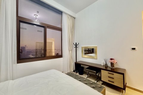 Apartmen di Town Square, Dubai, UAE 2 bilik tidur, 87.33 meter persegi № 750632 - foto 5