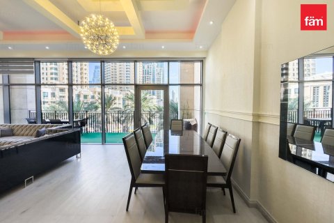 דירה למכירה ב Downtown Dubai (Downtown Burj Dubai), Dubai, איחוד האמירויות 2 חדרי שינה, 179.5 מ"ר, מספר 669807 - תמונה 3
