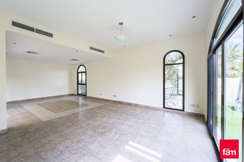 Kuća u nizu u gradu Dubai, UAE 4 spavaće sobe, 381.9 m2 Br. 669804 - Slika 2