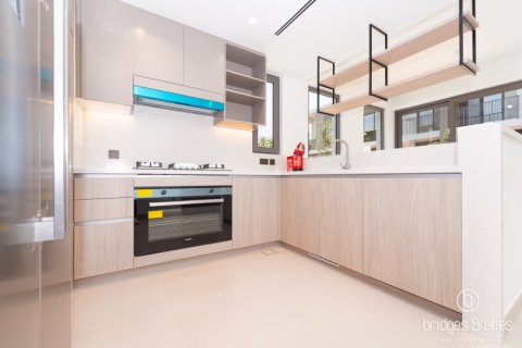 Vilă de închiriat în Dubai, EAU 4 dormitoare, 222.9 mp. №669149 - poză 5