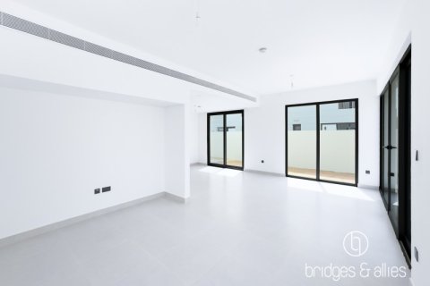 Villa til leie i Dubai, Emiratene 4 soverom, 233.8 kvm Nr. 669151 - Foto 5