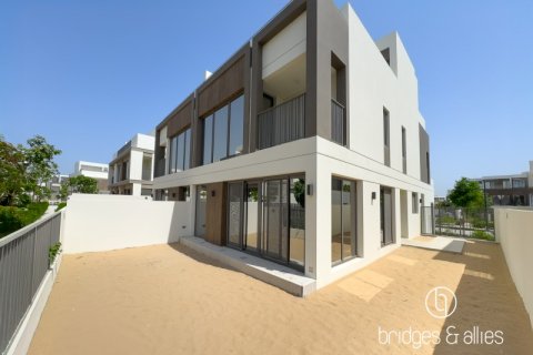 Villa til leie i Dubai, Emiratene 4 soverom, 233.8 kvm Nr. 669151 - Foto 1