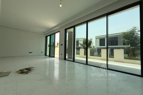 Villa sa Dubai, UAE 4 silid-tulugan, 432 sq.m. № 669153 - larawan 5