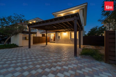 Villa til salg i Dubai, UAE 4 soveværelser, 391 kvm № 686301 - foto 3