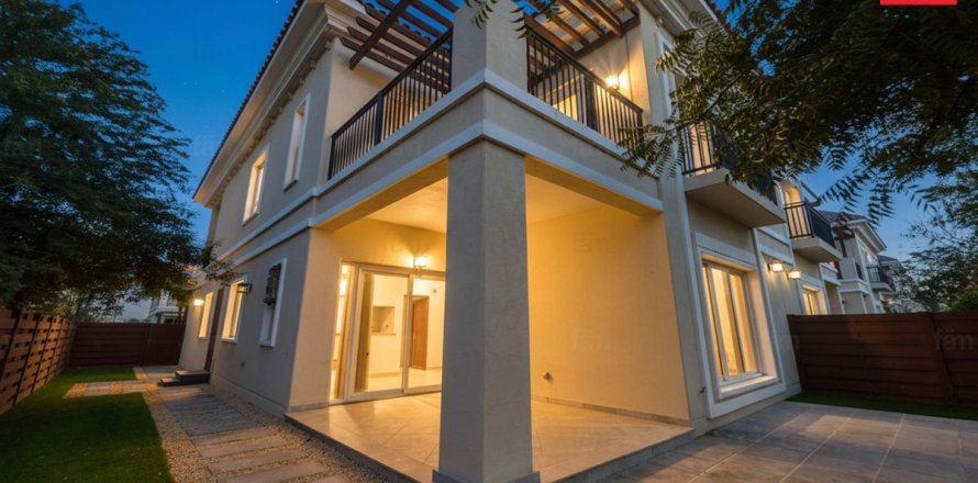 Villa i Dubai, UAE 4 soveværelser, 391 kvm № 686301