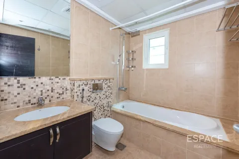 Villa sa Dubai, UAE 3 silid-tulugan, 328 sq.m. № 678679 - larawan 9