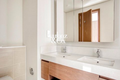 Apartmen di Dubai Creek Harbour (The Lagoons), UAE 2 bilik tidur, 107 meter persegi № 754877 - foto 16