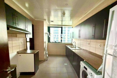 Apartment in Jumeirah Lake Towers, Dubai, UAE 3 bedrooms, 177 sq.m. № 754879 - photo 5
