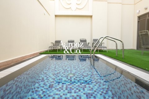 Apartment in Jumeirah Beach Residence, Dubai, UAE 4 bedrooms, 638 sq.m. № 754874 - photo 13