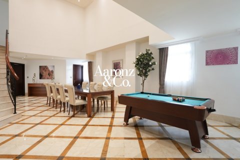 Apartment in Jumeirah Beach Residence, Dubai, UAE 4 bedrooms, 638 sq.m. № 754874 - photo 2