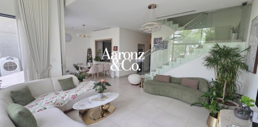 Townhouse sa Al Furjan, Dubai, UAE 3 silid-tulugan, 238 sq.m. № 754878