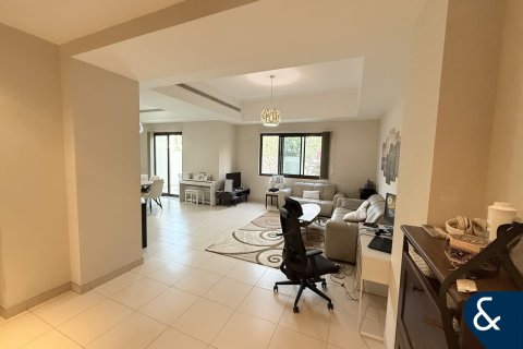 Üürile anda villa asukohaga Reem, Dubai, AÜE: 3 magamistoaga, 243 m² Nr 668099 - pilt 4