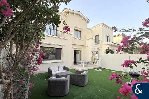 Üürile anda villa asukohaga Reem, Dubai, AÜE: 3 magamistoaga, 243 m² Nr 668099 - pilt 1